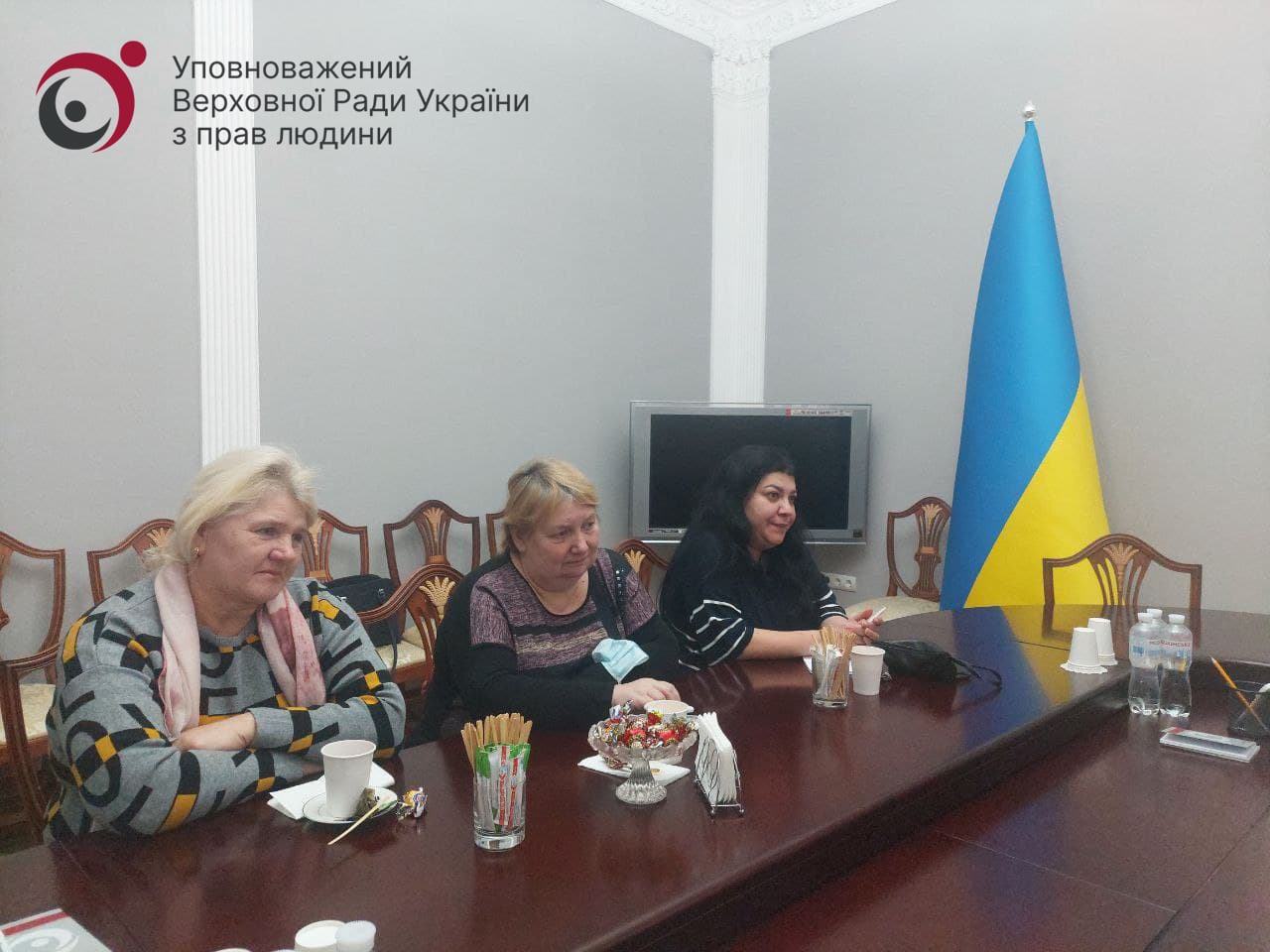 Уповноважений зустрілася з матерями військовослужбовців, які вважаються зниклими безвісти за особливих обставин