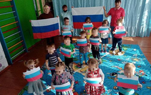Уповноважений: окупанти намагаються стерти в свідомості дітей українську ідентичність
