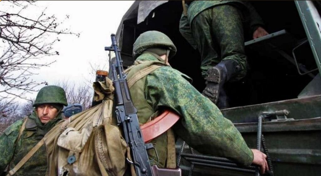 Уповноважений: на ТОТ Луганщини загарбники погрожують чоловікам розстрілом за відмову воювати проти України