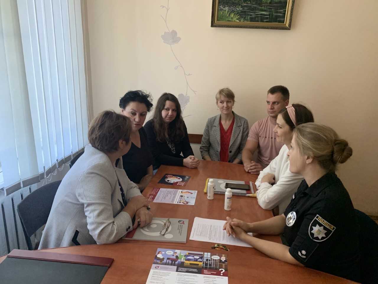 Просвітницький захід для працівників Чернігівського міського центру соціальних служб