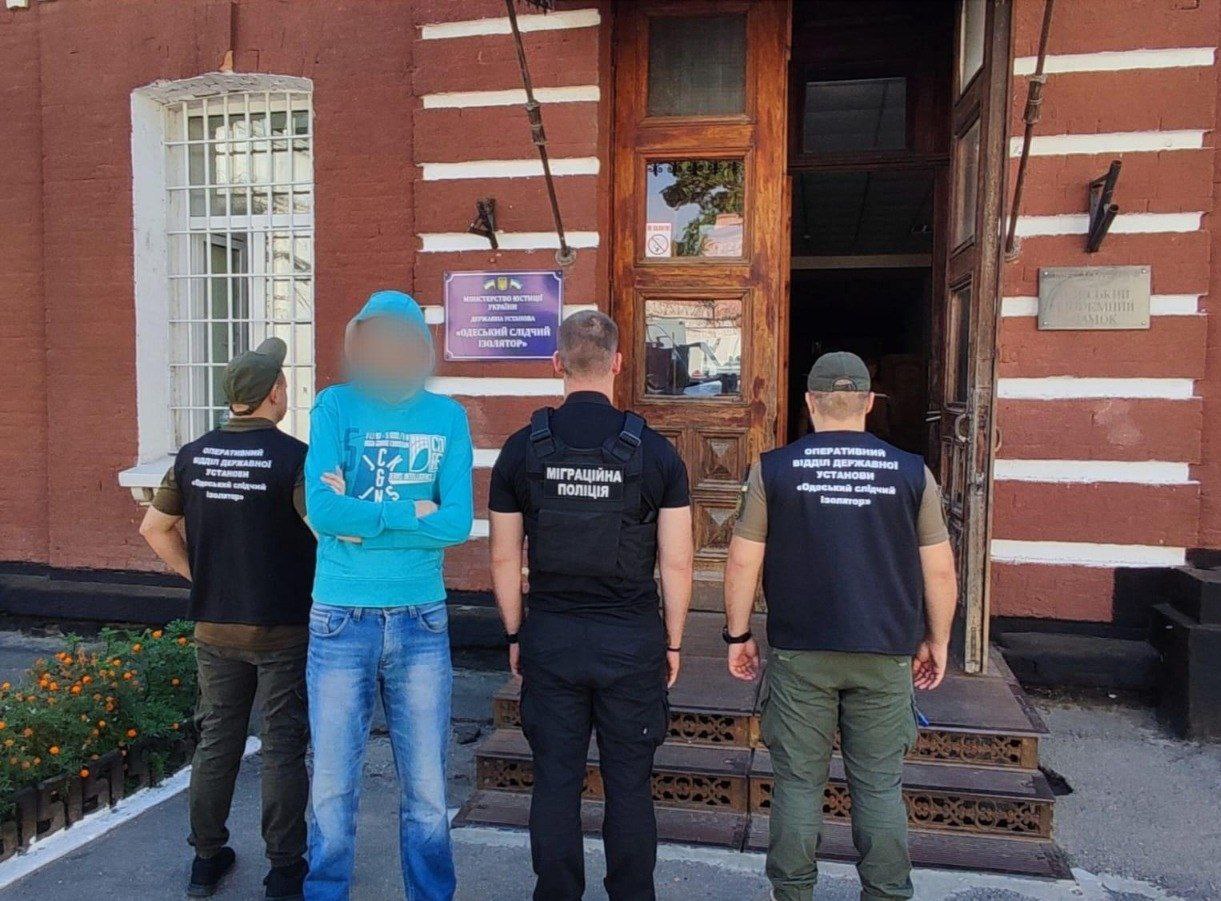 Уповноважений: шляхи потрапляння заборонених речей до місць несвободи загрожують життю ув’язнених під час обстрілів