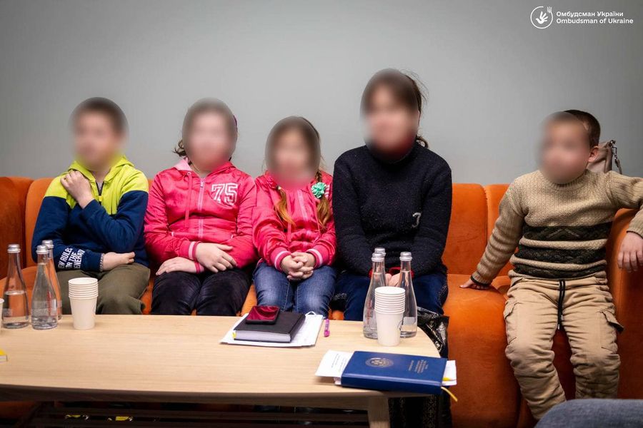 Омбудсман: ще п’ятеро дітей виїхали з ТОТ, Україна надає всю необхідну допомогу