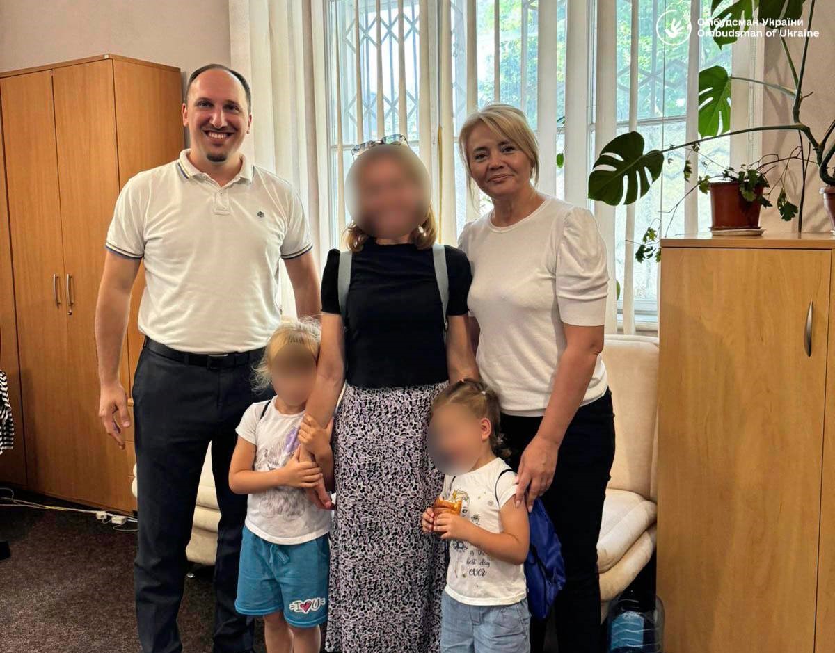 На Батьківщину вдалося повернути 12 українських діток!